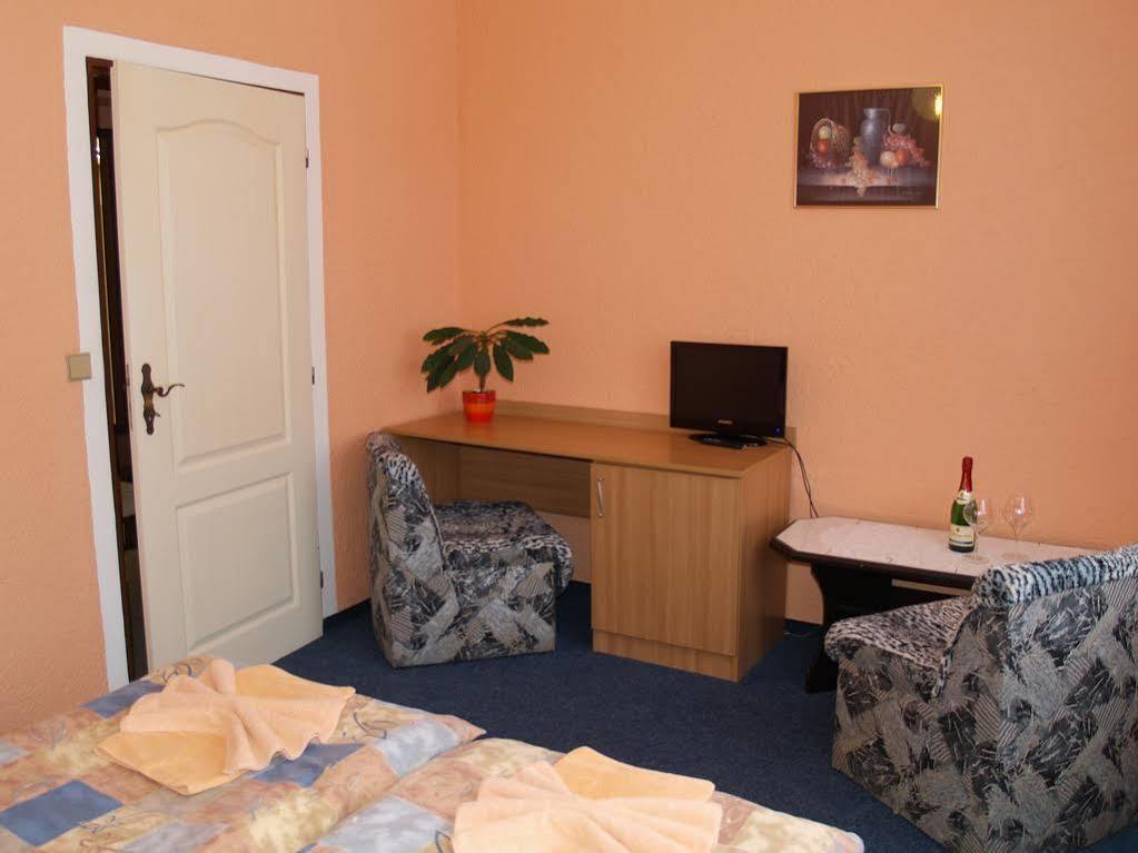Pension Erika Франтишкови-Лазне Экстерьер фото